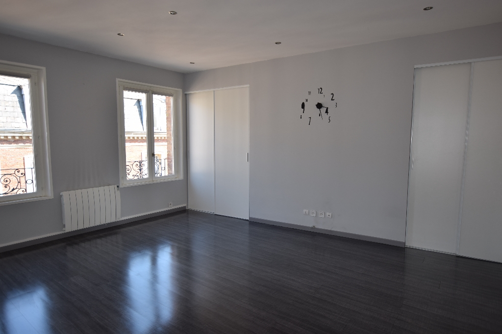 A vendre Appartement à
ELBEUF
(76500) A vendre Appartement à
ELBEUF
(76500)
