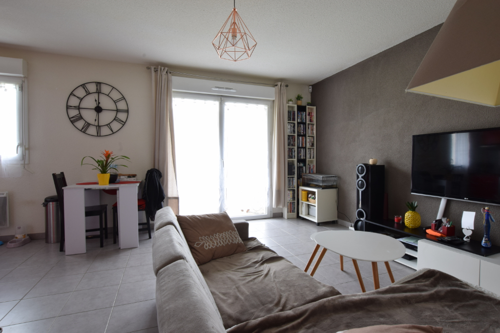 A vendre Appartement à
SAINT AUBIN LES ELBEUF
(76410) A vendre Appartement à
SAINT AUBIN LES ELBEUF
(76410)