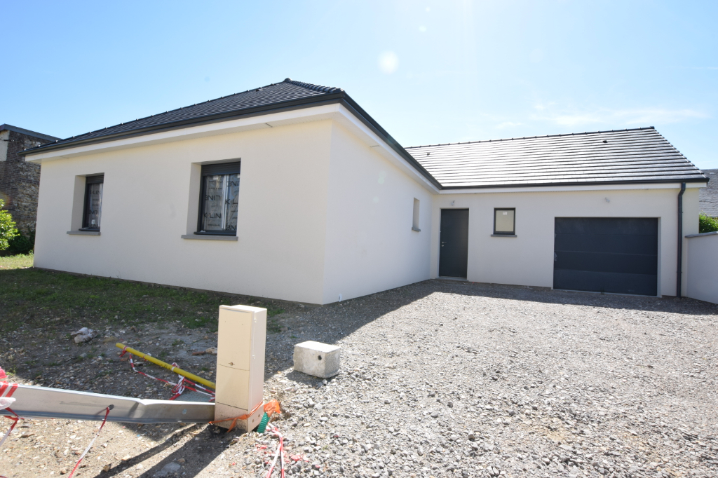 A vendre Maison à
SAINT AUBIN LES ELBEUF
(76410) A vendre Maison à
SAINT AUBIN LES ELBEUF
(76410)