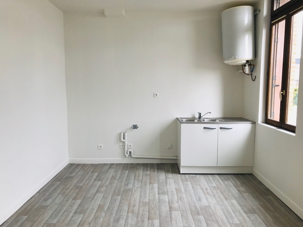 A vendre Appartement à
CAUDEBEC LES ELBEUF
(76320) A vendre Appartement à
CAUDEBEC LES ELBEUF
(76320)