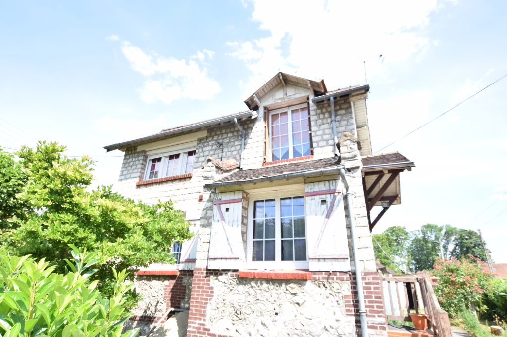 A vendre Maison à
ELBEUF
(76500) A vendre Maison à
ELBEUF
(76500)