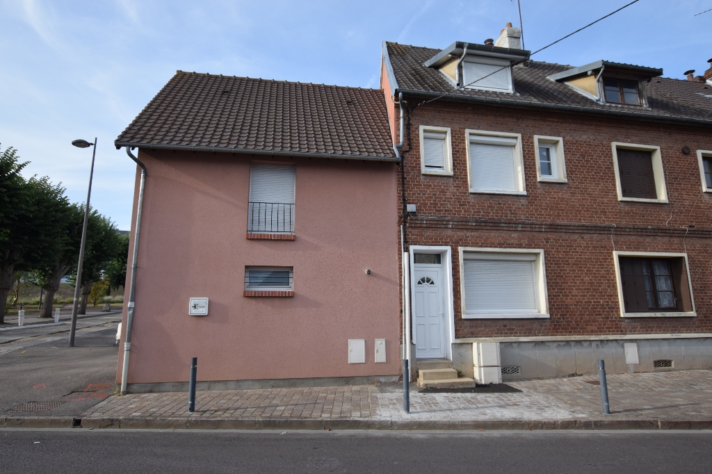 A vendre Maison à
OISSEL
(76350) A vendre Maison à
OISSEL
(76350)