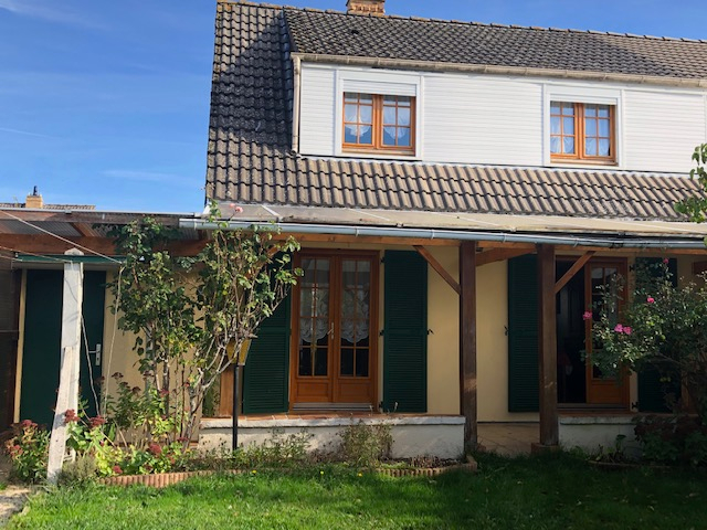 A vendre Maison à
BOURGTHEROULDE INFREVILLE
(27520) A vendre Maison à
BOURGTHEROULDE INFREVILLE
(27520)