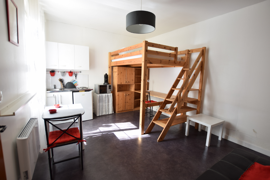 A vendre Appartement à
ROUEN
(76000) A vendre Appartement à
ROUEN
(76000)