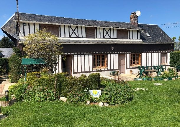 A vendre Maison à
VEULETTES SUR MER
(76450) A vendre Maison à
VEULETTES SUR MER
(76450)