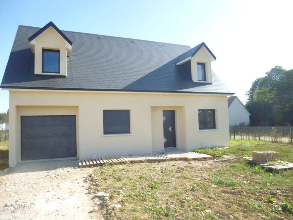 A vendre Maison à
LE THUIT SIGNOL
(27370) A vendre Maison à
LE THUIT SIGNOL
(27370)