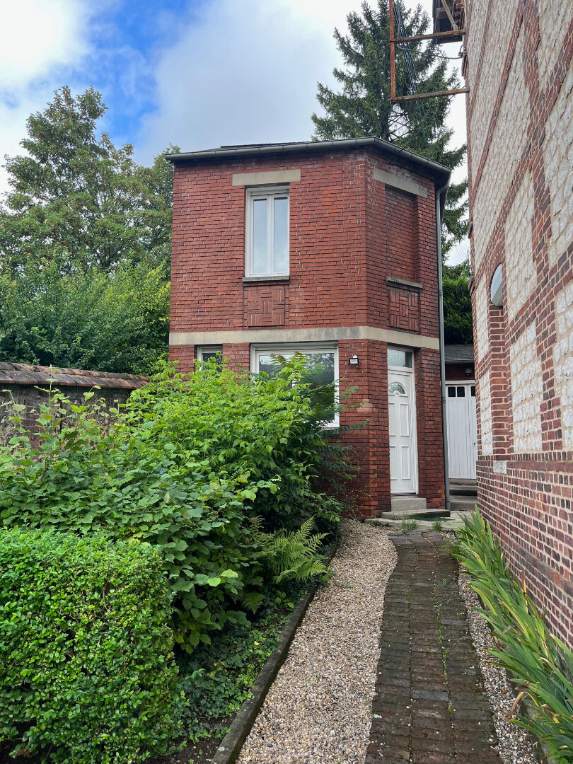 A vendre Maison à
ROUEN
(76000) A vendre Maison à
ROUEN
(76000)