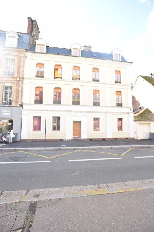 A vendre Immeuble à
ELBEUF
(76500) A vendre Immeuble à
ELBEUF
(76500)
