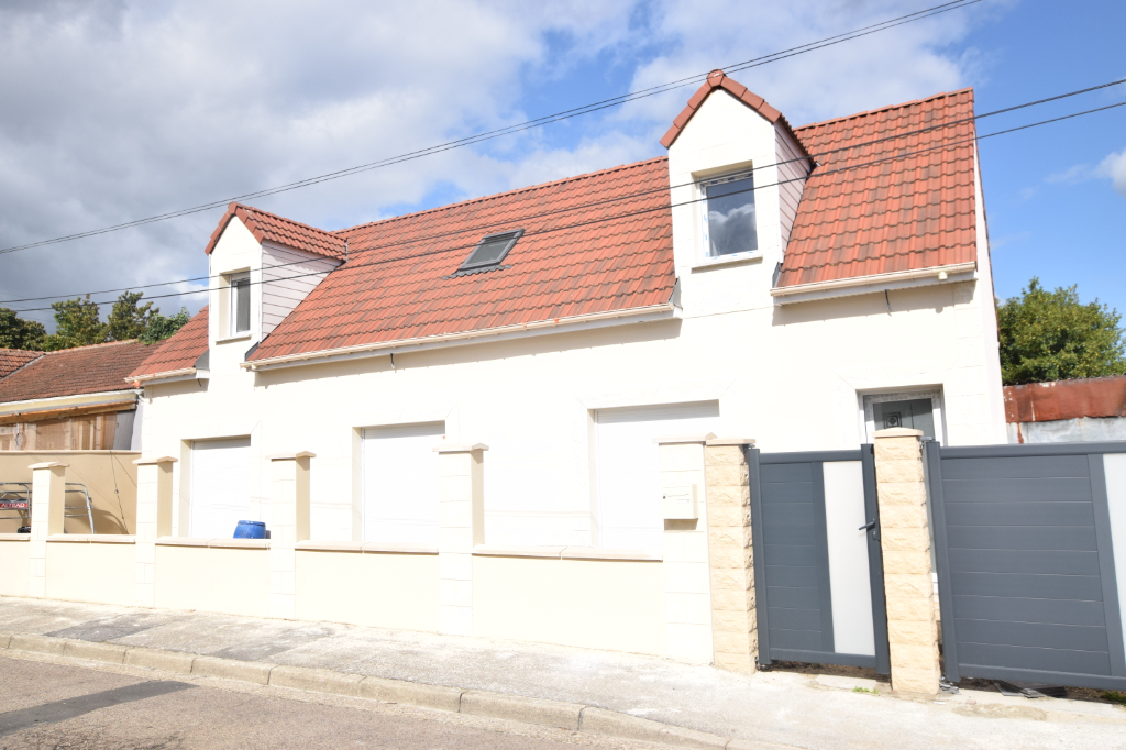 A vendre Maison à
SAINT ETIENNE DU ROUVRAY
(76800) A vendre Maison à
SAINT ETIENNE DU ROUVRAY
(76800)