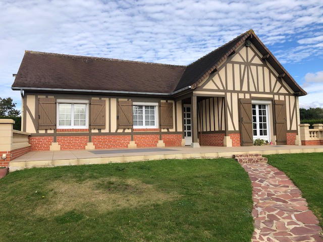 A vendre Maison à
BOURG ACHARD
(27310) A vendre Maison à
BOURG ACHARD
(27310)