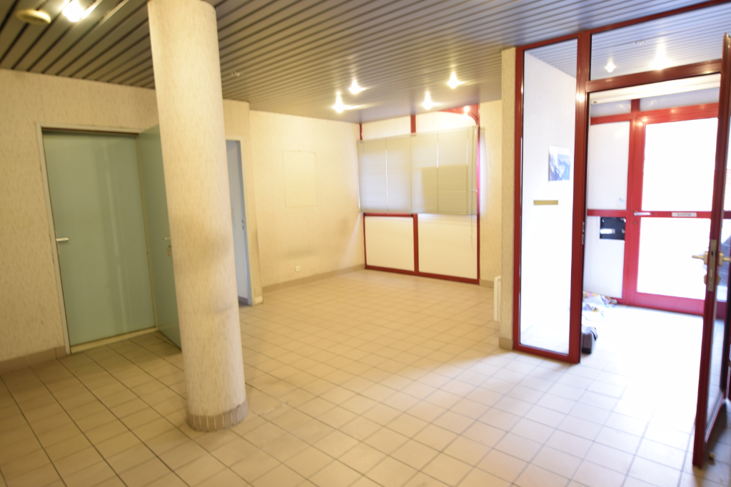 A vendre Local Professionnel à
Elbeuf
(76500) A vendre Local Professionnel à
Elbeuf
(76500)