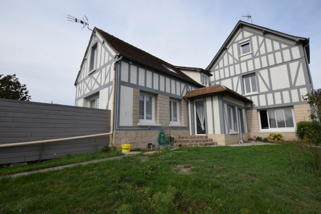 A vendre Maison à
CLEON
(76410) A vendre Maison à
CLEON
(76410)