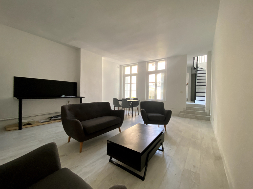 A vendre Appartement à
ROUEN
(76000) A vendre Appartement à
ROUEN
(76000)