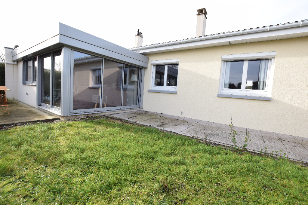 A vendre Maison à
ELBEUF
(76500) A vendre Maison à
ELBEUF
(76500)