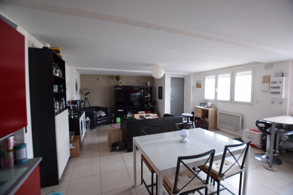 A vendre Appartement à
elbeuf
(76500) A vendre Appartement à
elbeuf
(76500)