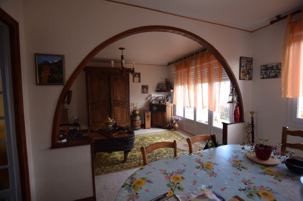 A vendre Maison à
PETIT COURONNE
(76650) A vendre Maison à
PETIT COURONNE
(76650)