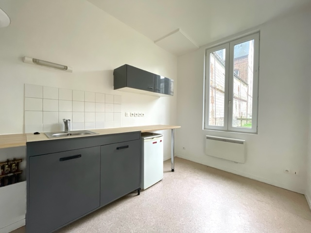 A LOUER APPARTEMENT DE TYPE T2 RDC AVEC JARDIN- ELBEUF à ...