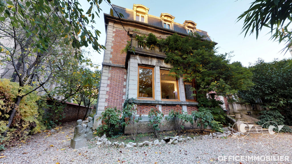 maison -
BESANCON
