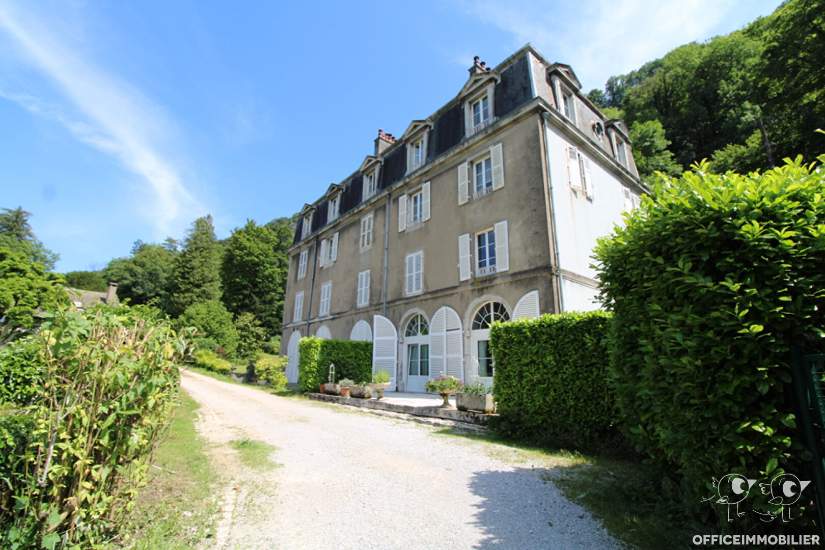 local_professionnel 141m² BESANCON - photo 1