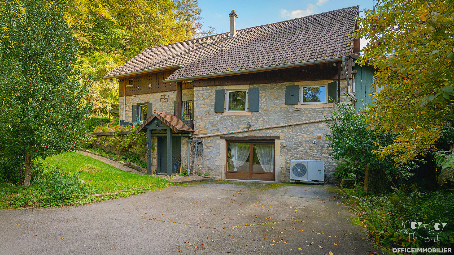 maison 250m² VORGES LES PINS - photo 5