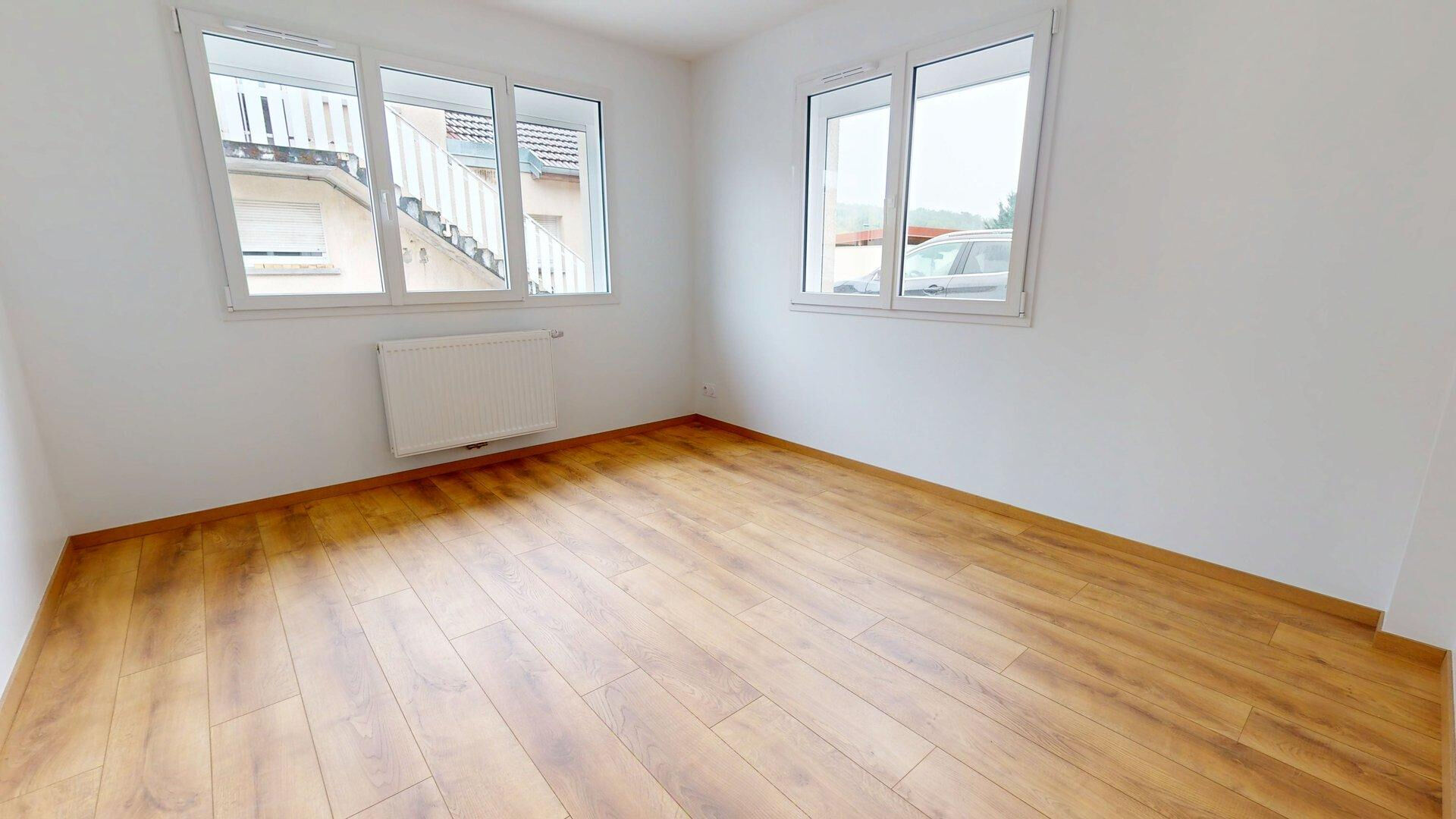 appartement 80m² ECOLE VALENTIN - photo 3