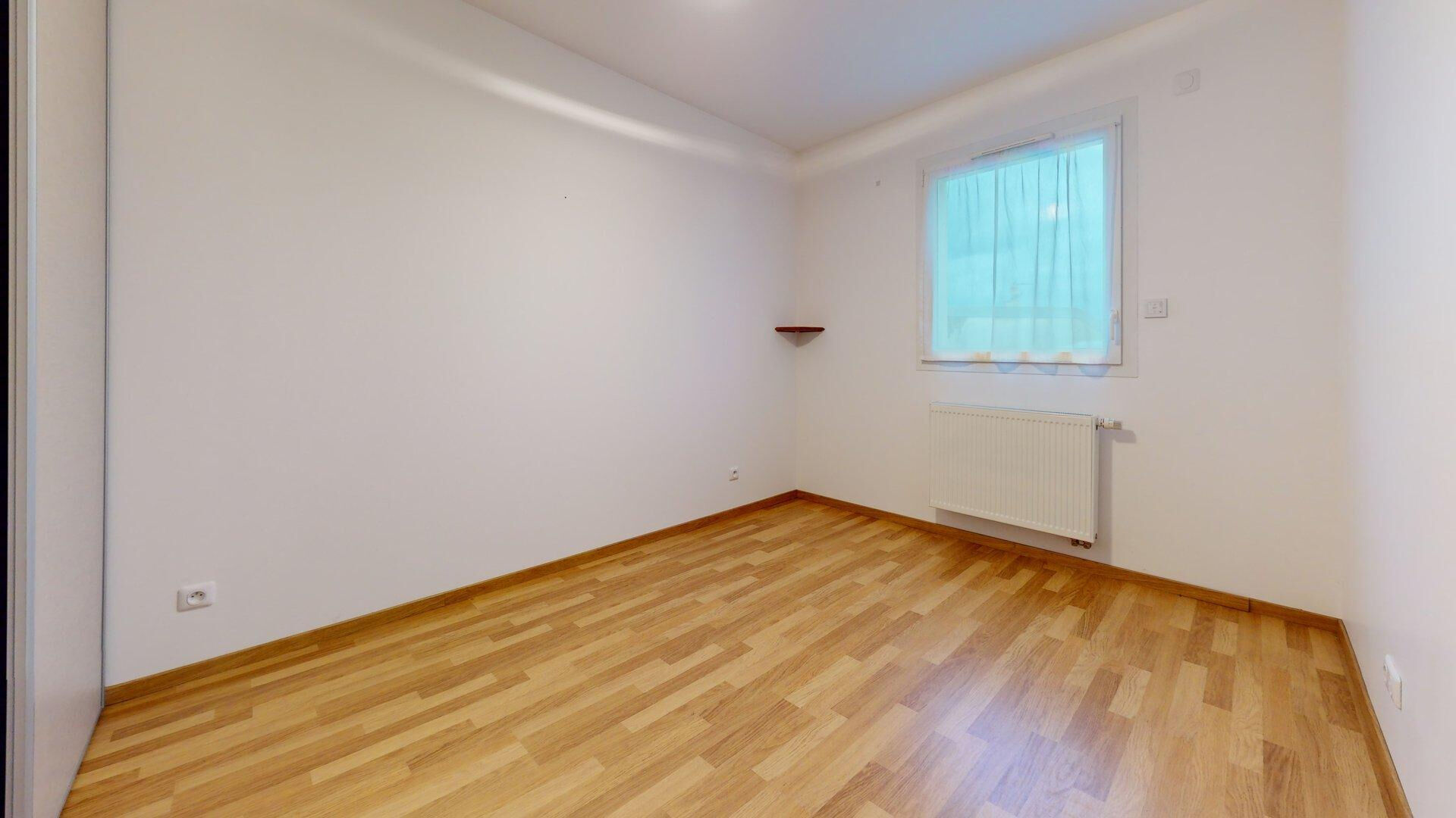 maison 97m² MONTFERRAND LE CHATEAU - photo 3