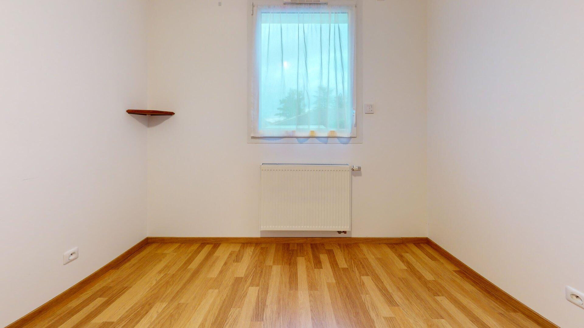 maison 97m² MONTFERRAND LE CHATEAU - photo 4
