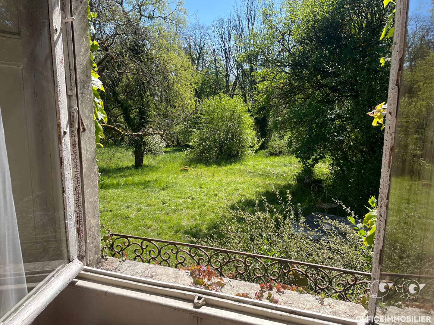 maison 302m² PUGEY - photo 9