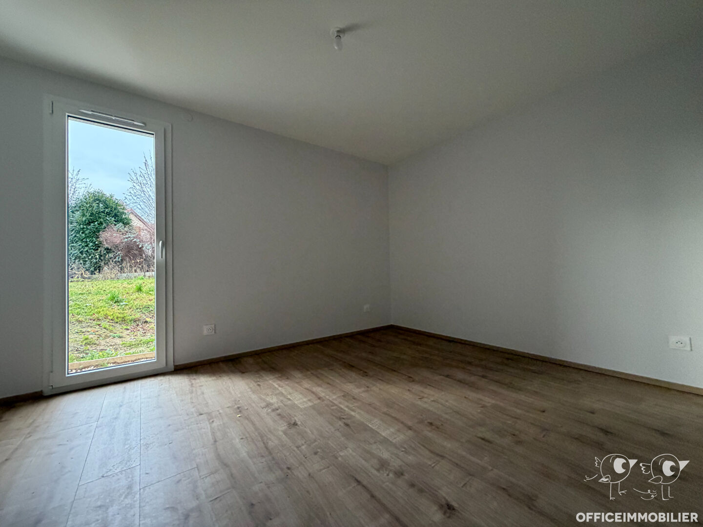 maison 121m² PUGEY - photo 6