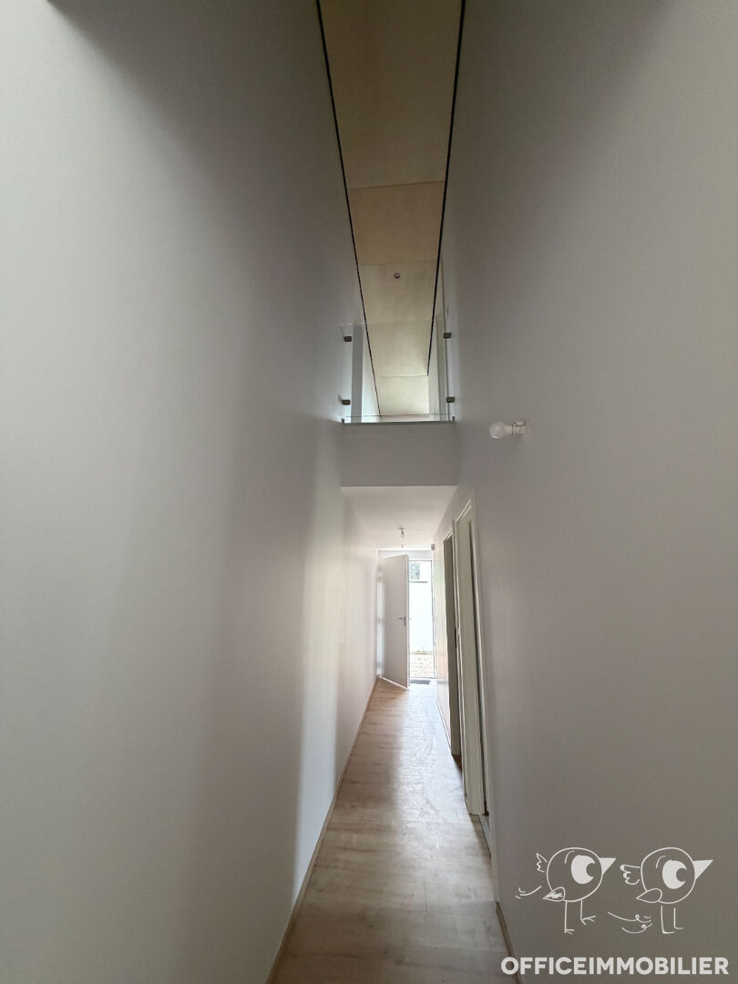 maison 121m² PUGEY - photo 6