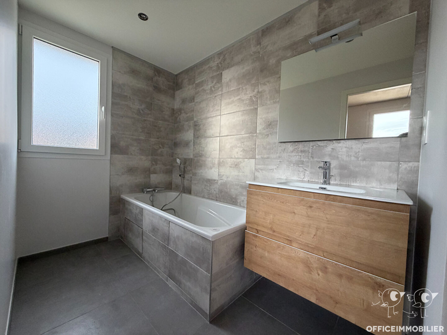 maison 121m² PUGEY - photo 7