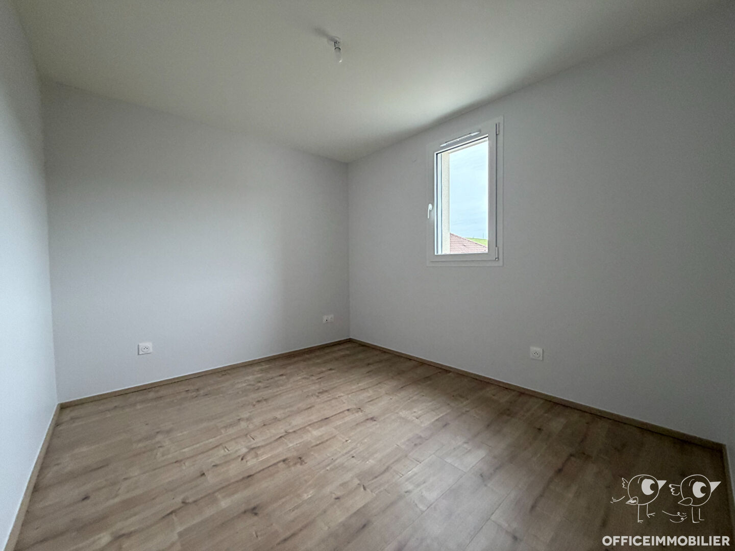 maison 121m² PUGEY - photo 8