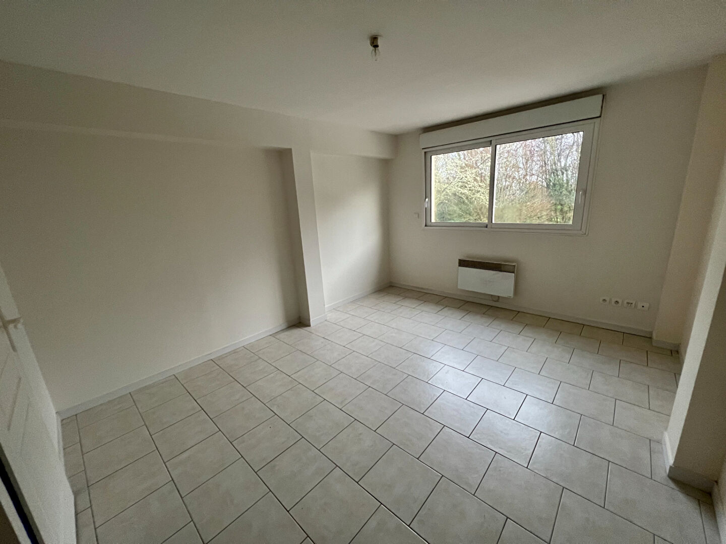 Photo Immeuble à 15 min d'Orléans 400 m2 image 3/5