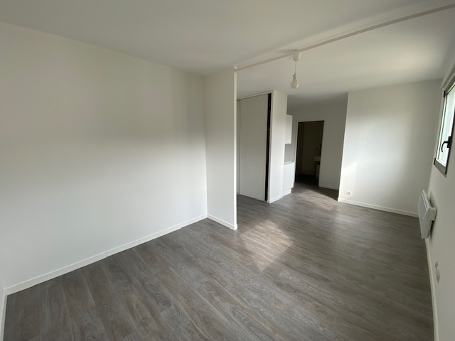 Photo F1 - ROUEN CHU avec Parking image 4/6