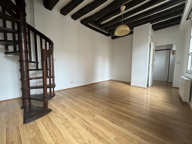 F1 bis-Duplex s/ Cour Intérieure à Rouen