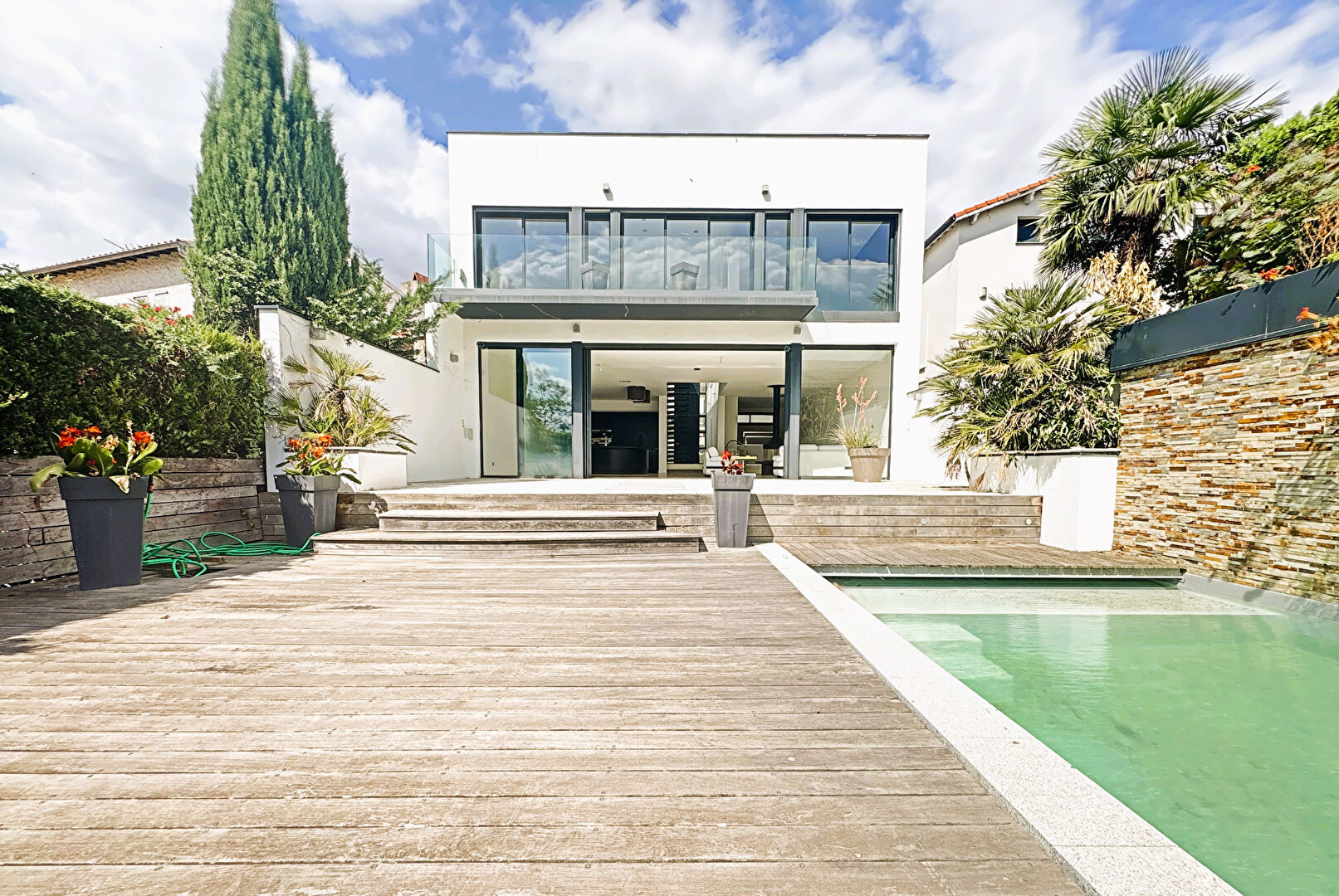Agence immobilière de 
 PALADIA IMMO - PALADIA 
