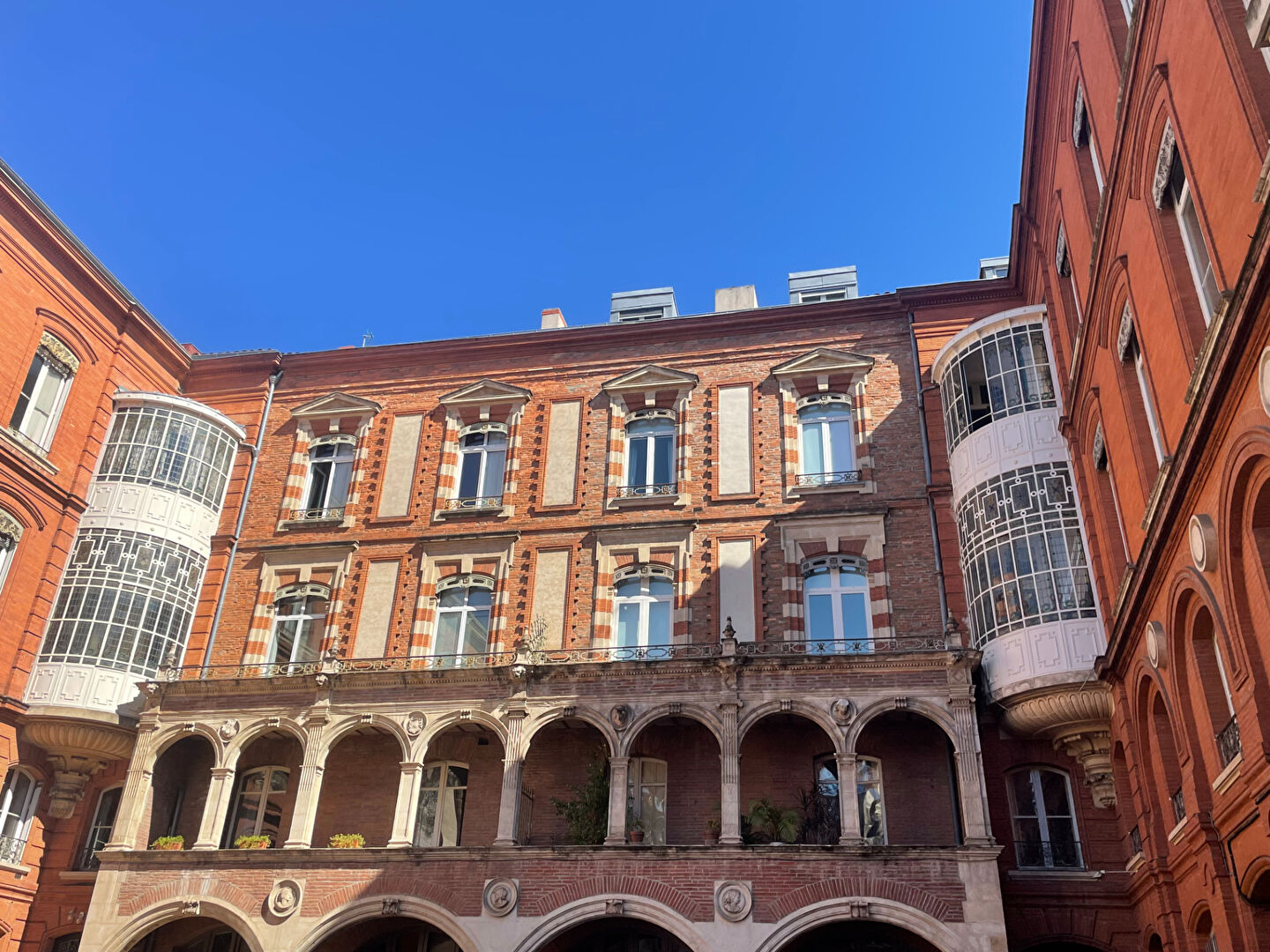 Agence immobilière de 
 PALADIA IMMO - PALADIA 
