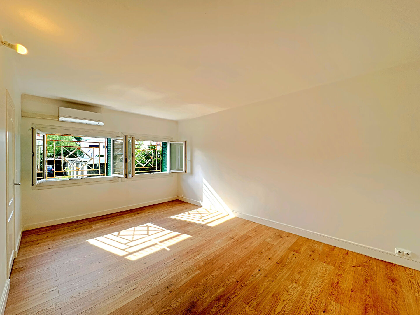 Toulouse  - Avenue de Lardenne T3 entièrement rénové de51.42 m2 avec climatisation et garage.