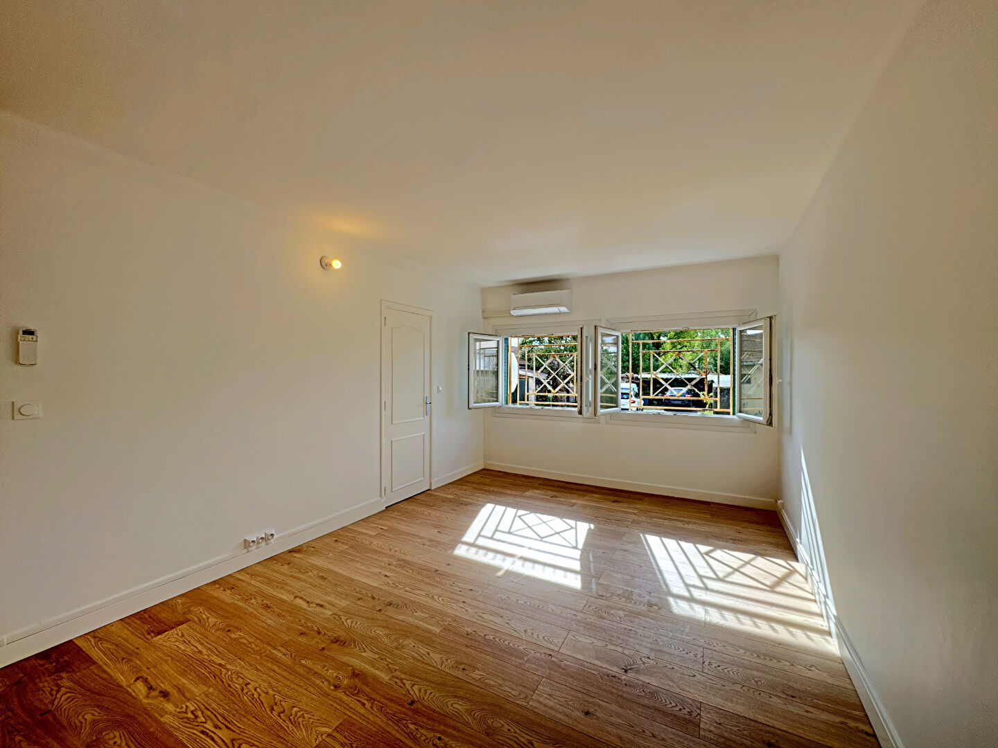 Photo Toulouse  - Avenue de Lardenne T3 entièrement rénové de51.42 m2 avec climatisation et garage. image 2/6