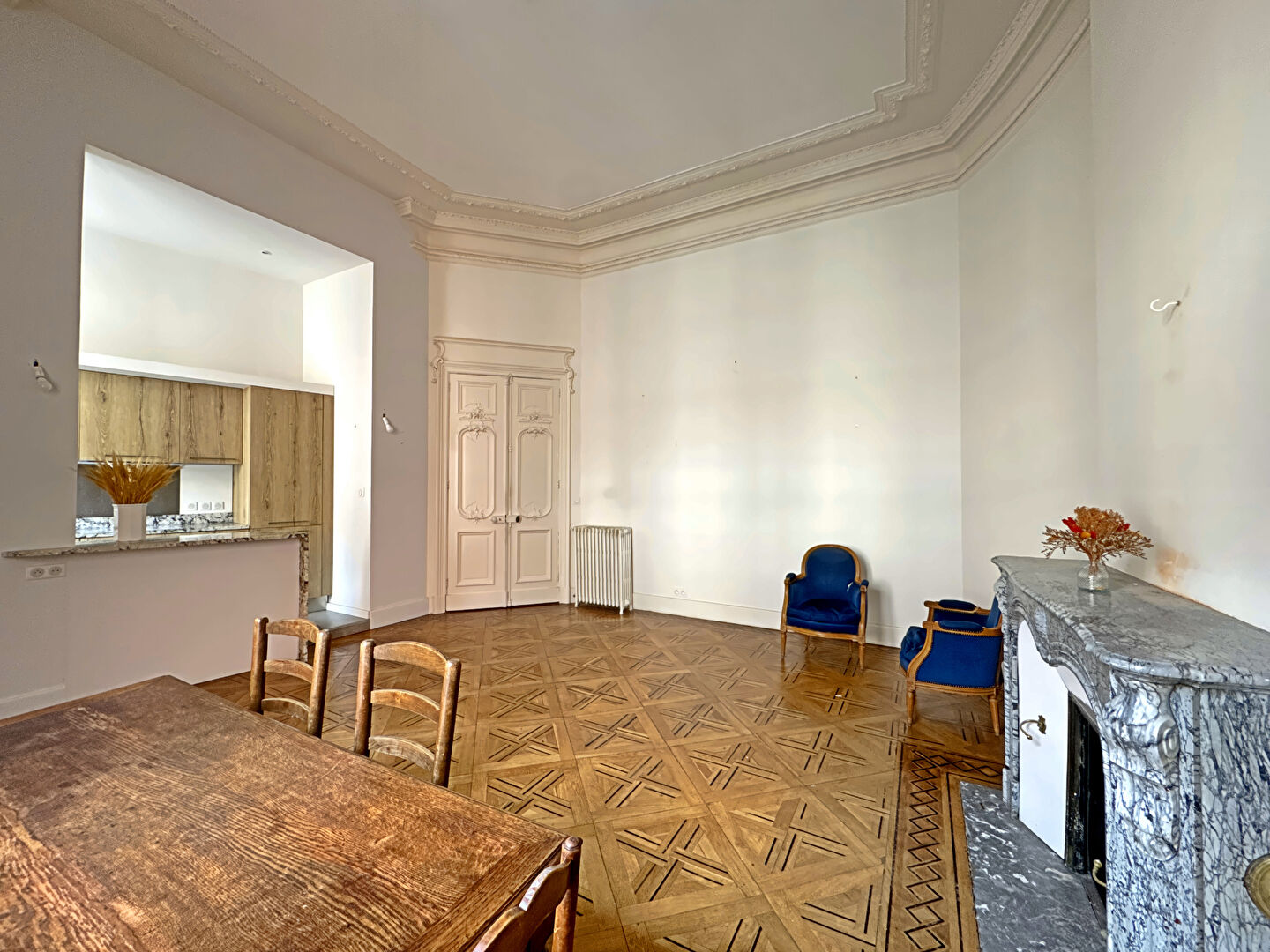 Photo TOULOUSE  Saint-Étienne | Local à usage professionnel avec balcon et ascenseur  125,30 m² image 2/6