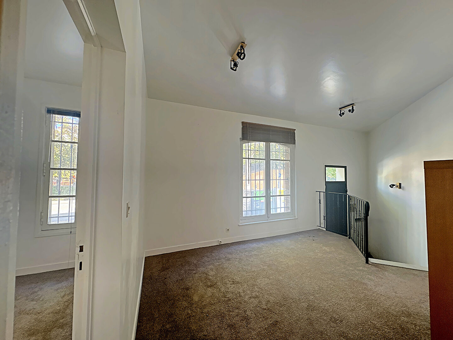 Photo TOULOUSE - LES CHALETS - Appartement T3  de 58 m² à rénover . image 2/6