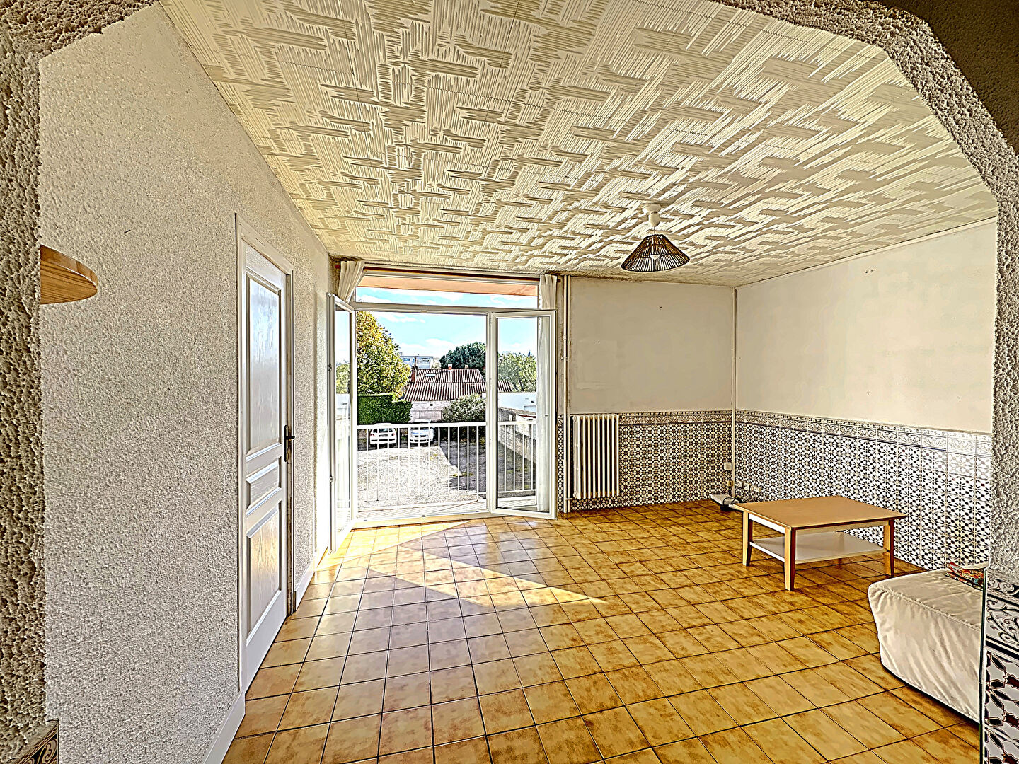 TOULOUSE - SOUPETARD - Agréable T4 traversant avec balcon et parking