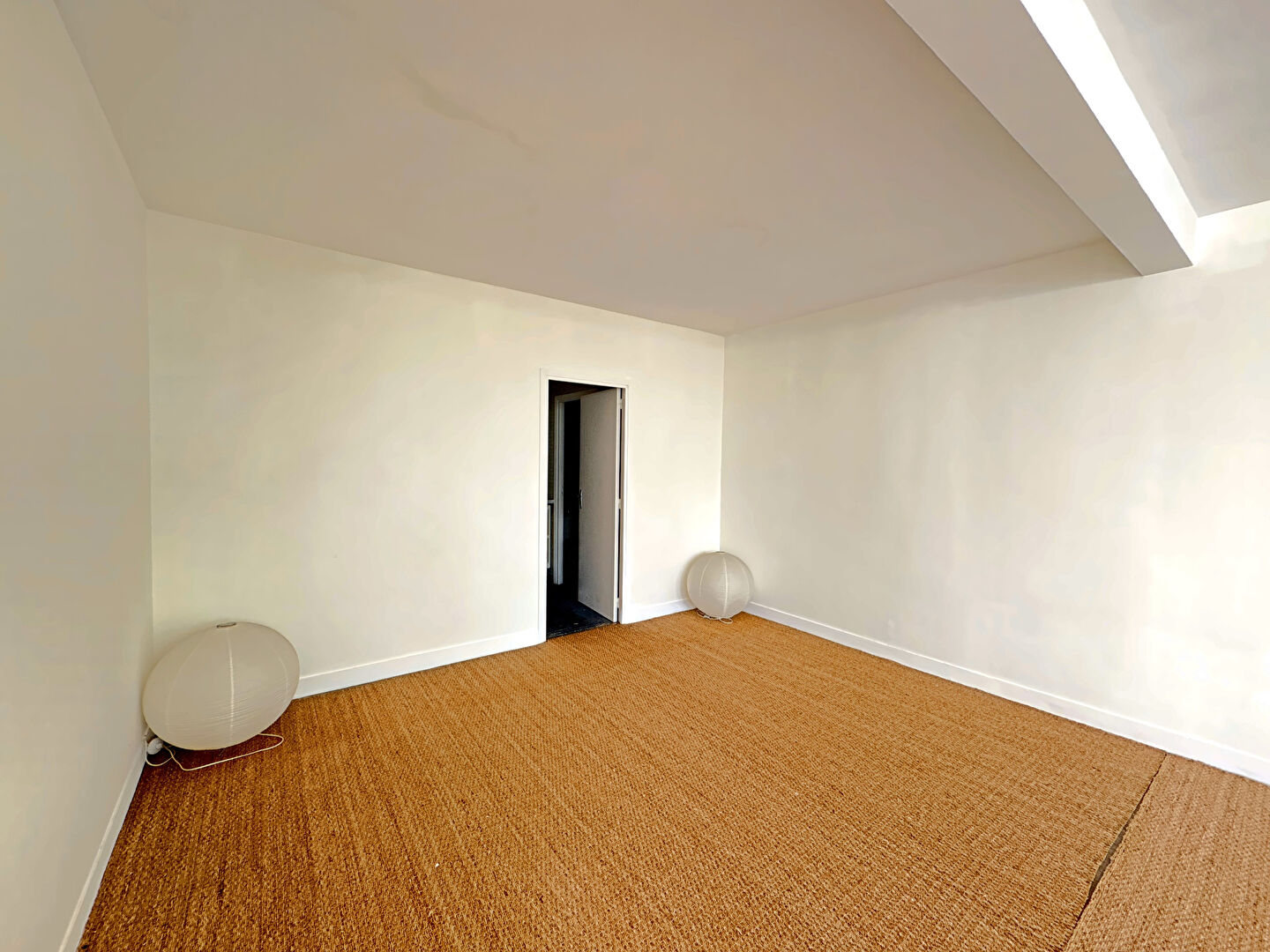 Photo TOULOUSE - Les Chalets - Plateau à aménager en T3/4 avec terrasse de 84 m². image 5/6