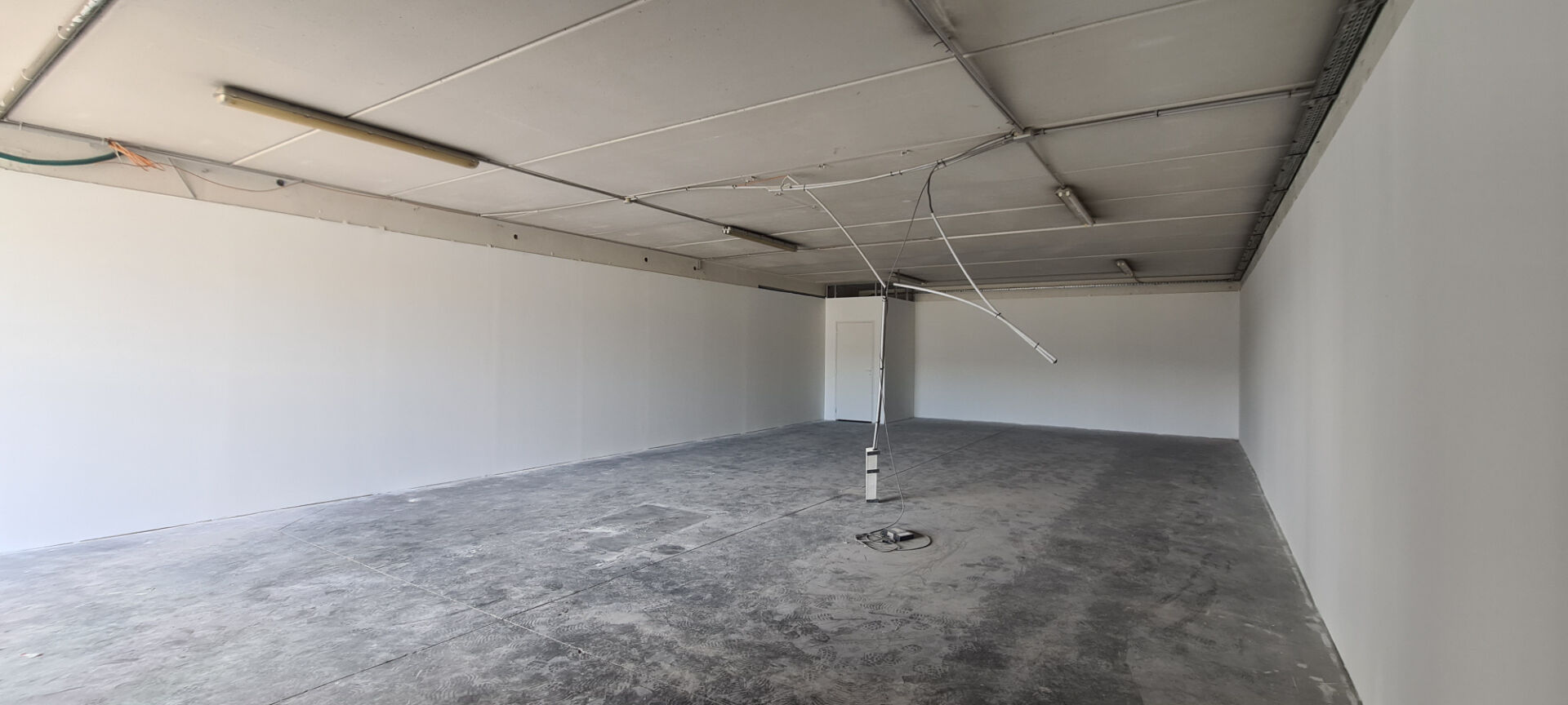 Photo LOCAL en REZ-DE-CHAUSSEE image 3/4