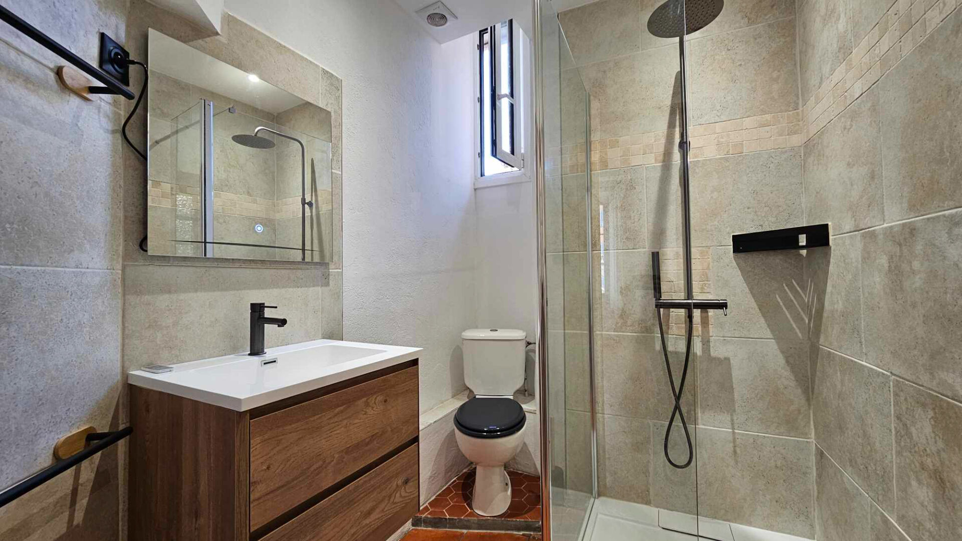 Photo Appartement Grasse 3 pièce(s) 59.98 m2 VENDU LOUE image 3/6