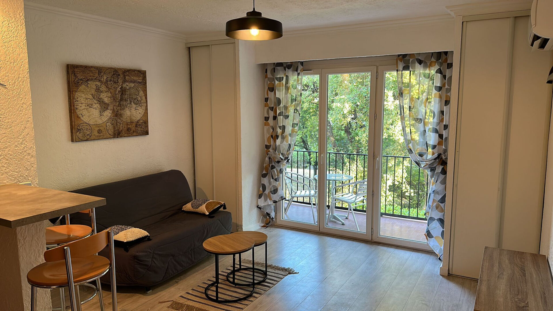 Photo **PEYMEINADE**STUDIO 24 m² avec terrasse et Parking**Vendu loué** image 4/6