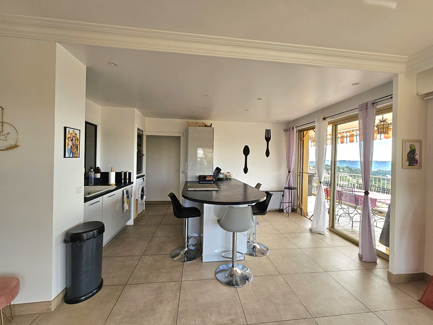 Photo Appartement Grasse 4 pièce(s) 79.39 m2 image 3/6