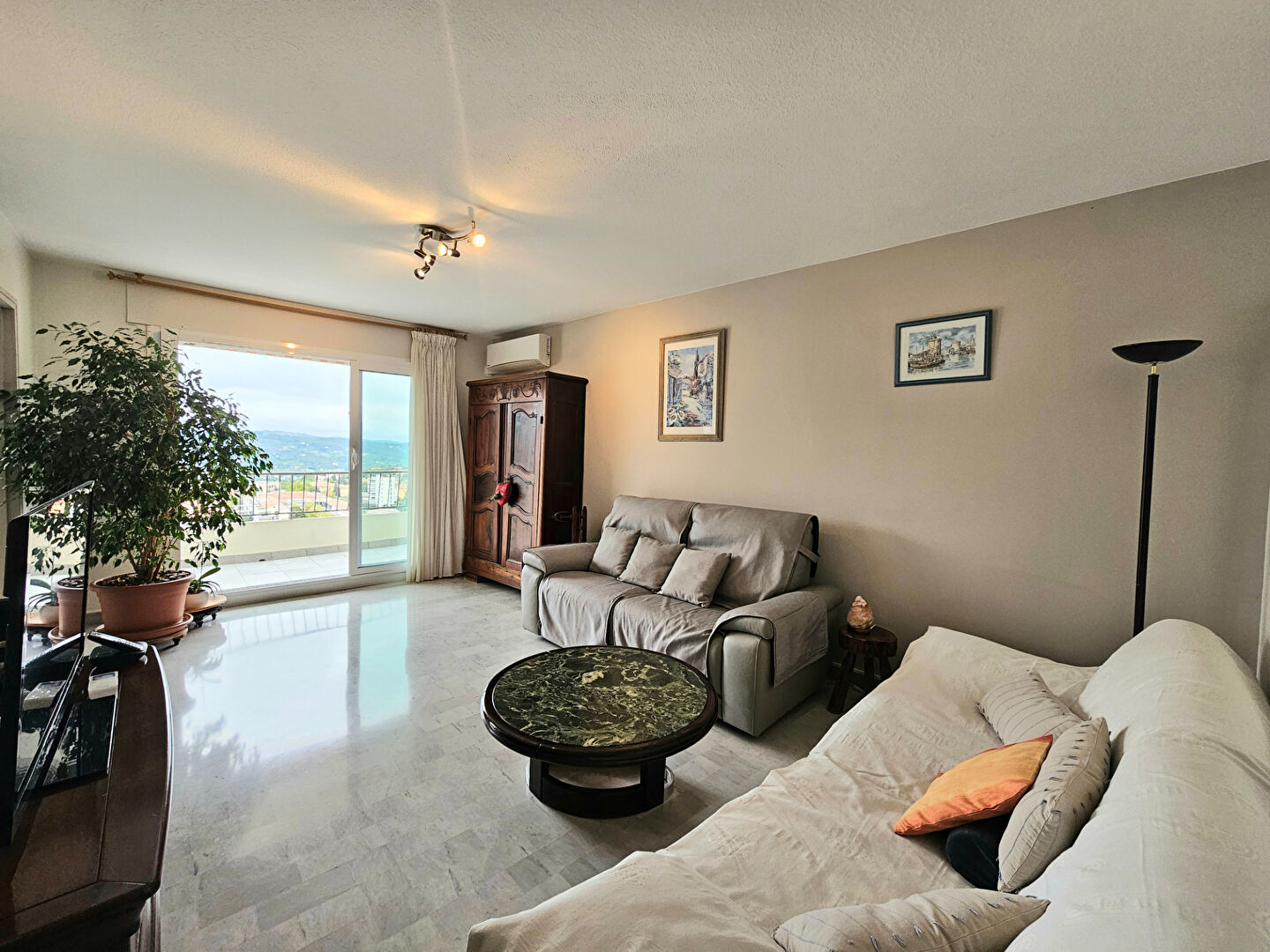 Photo Appartement Grasse 3 pièce(s) 78 m2 image 2/6