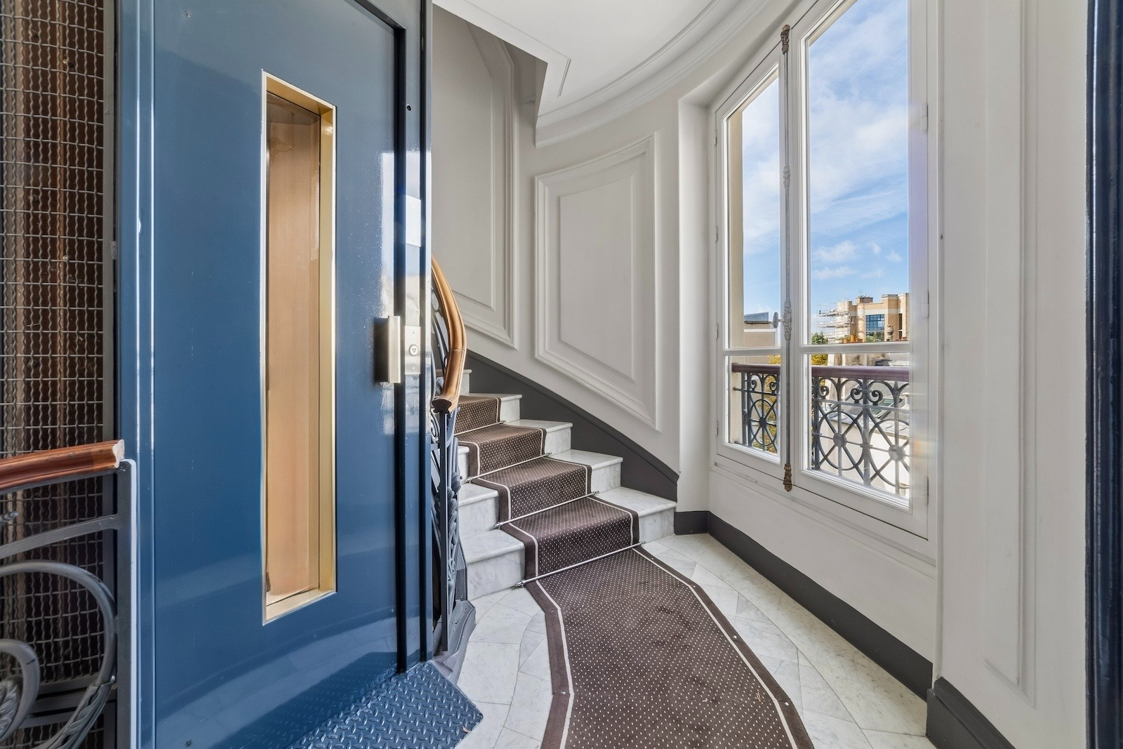 Agence immobilière de 56PARIS REAL ESTATE