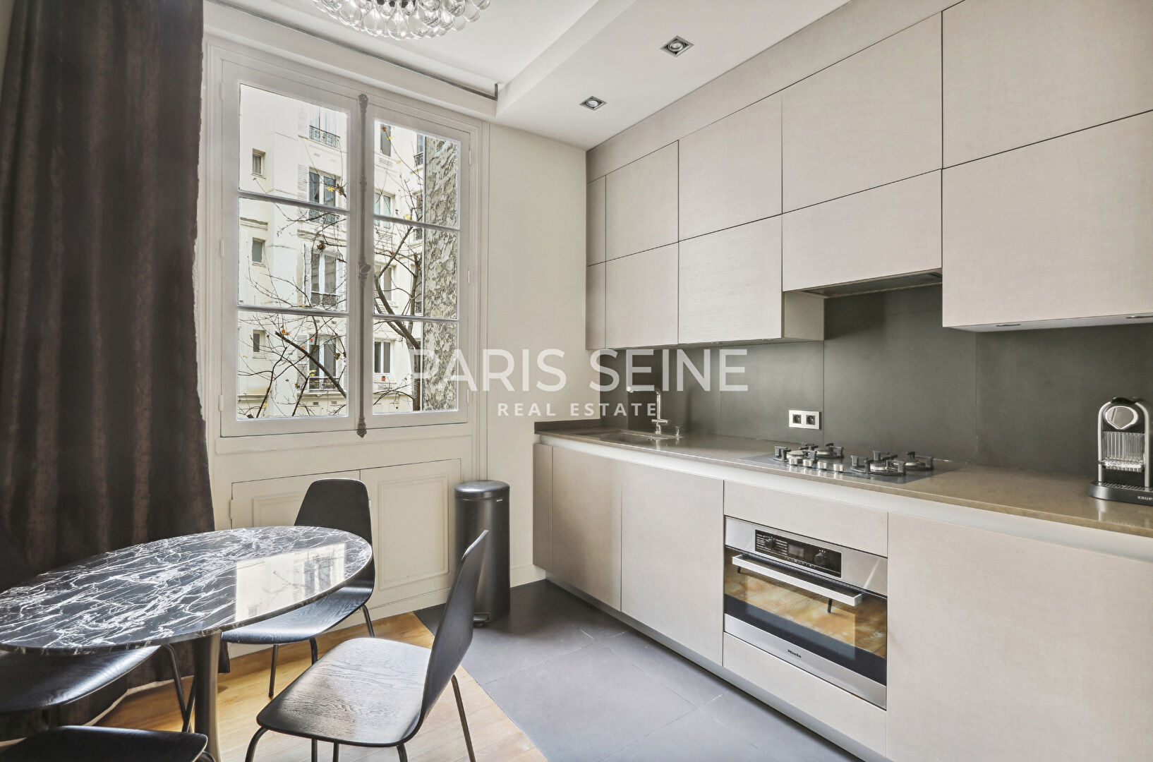 Paris 6e - 54m² - 2p. - 1ch.